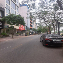 Cho thuê nhà 3 Tầng MẶT PHỐ NGUYỄN KHANG -VỊ TRÍ ĐẮC ĐỊA - KINH DOANH