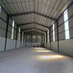 Cho thuê Xưởng mới 900m2 Tân Uyên ,Gía 50tr PCCC Vách tường Đường cont