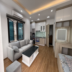 cho thuê căn hộ 1khách 1ngủ 46m tại 76Lạc Long Quân-Hoàng Quốc Việt