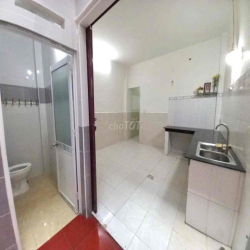 NHÀ 1 TRỆT 1 LẦU - 2PN 2WC - SÂN RỘNG - đường xe tải