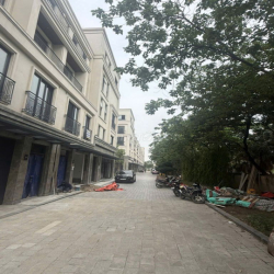 Cho thuê nhà liền kề 120m², 5 tầng tại The Manor Central Park