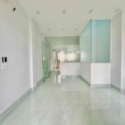 SÀN VĂN PHÒNG KHU CITYLAND CẠNH LOTTE CÓ SÂN THƯỢNG LỚN🔥