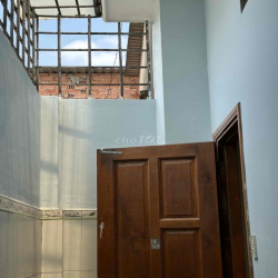 Cho thuê tầng trệt hoặc nhà nguyên căn MT đg Trần Hưng Đạo-Chợ Dĩ An 1