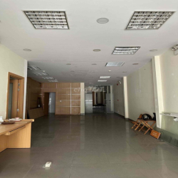 Cho thuê tầng trệt hoặc nhà nguyên căn MT đg Trần Hưng Đạo-Chợ Dĩ An 1