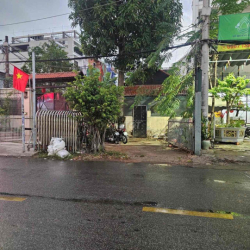 Cho thuê Căn Biệt thự Cũ 6x30m nhà MT Bình Quới  27 triệu / tháng TL