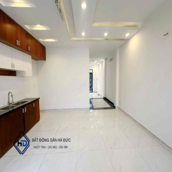 Nhà 2 lầu 5x18 khu nhà lầu gần UBND Quận 12