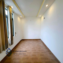 Nhà 2 lầu 5x18 khu nhà lầu gần UBND Quận 12