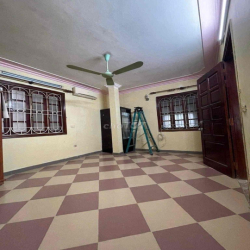 Cho thuê nhà nguyên căn phố Cát linh