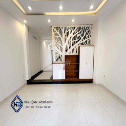 Nhà 2 lầu 5x18 khu nhà lầu gần UBND Quận 12