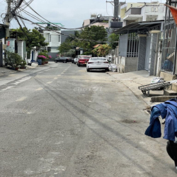 Cho thuê nhà 4 phòng ngủ đường xe tải 