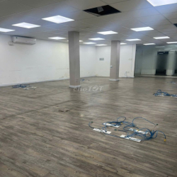 cho thuê văn phòng đẳng cấp hạng A ngay cách mạng tháng tám