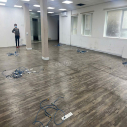 cho thuê văn phòng đẳng cấp hạng A ngay cách mạng tháng tám