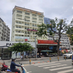 cho thuê văn phòng đẳng cấp hạng A ngay cách mạng tháng tám