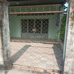Cho thuê nguyên căn nhà cấp 4 dài han