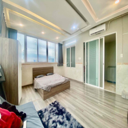 CHO THUÊ CĂN HỘ VIEW KÍNH SIU ĐẸP NẰM SÁT BÊN QUẬN 1