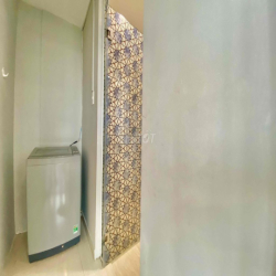 CHO THUÊ CĂN HỘ VIEW KÍNH SIU ĐẸP NẰM SÁT BÊN QUẬN 1