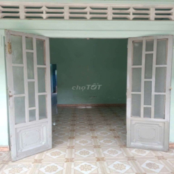 Cho thuê nguyên căn nhà cấp 4 dài han