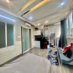 CHO THUÊ CĂN HỘ VIEW KÍNH SIU ĐẸP NẰM SÁT BÊN QUẬN 1