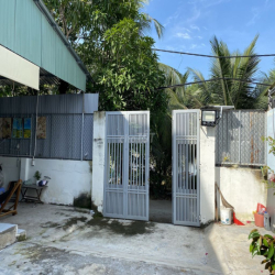 Cho thuê nhà sân vườn , diện tích 165m2 , gần cầu Phước Long