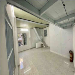 Tìm NAM ở ghép Nguyễn Đình Chiểu rộng rãi full NT, giá oke, vào ở ngay