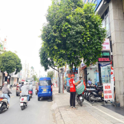 Góc 2 Mặt Tiền Đường Cách Mạng Tháng 8 Kinh Doanh Sầm Uất.