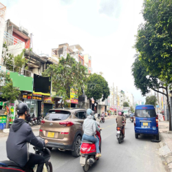 Góc 2 Mặt Tiền Đường Cách Mạng Tháng 8 Kinh Doanh Sầm Uất.