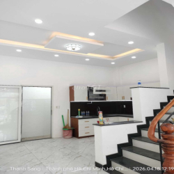 Nhà Mới 1 Trệt 3 Lầu 6x10m 4 Phòng 5 WC hẻm đường 33 Lê Văn Thịnh