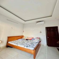 Cho Thuê Nhà Hẻm Xe Hơi Thông TX22 Ngay Chợ Minh Phát Sẵn 2 Máy Lạnh