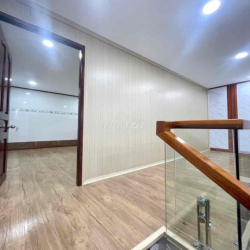 Nhà 2pn sẵn 2 máy lạnh Đậu Oto Trước Nhà Mới 99%