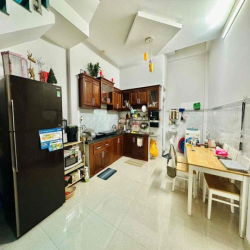 Cho Thuê Nhà Hẻm Xe Hơi Thông TX22 Ngay Chợ Minh Phát Sẵn 2 Máy Lạnh