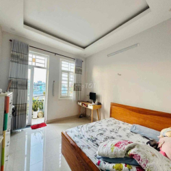 Cho Thuê Nhà Hẻm Xe Hơi Thông TX22 Ngay Chợ Minh Phát Sẵn 2 Máy Lạnh