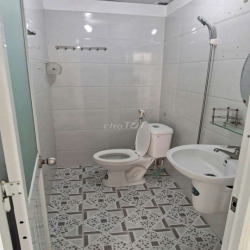 (4tr) Nhà nguyên căn đường 385 gần ĐH Tài Chính | có sân xe, sân sau