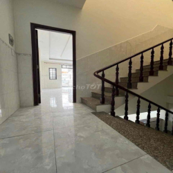 NHÀ MẶT TIỀN - 1 TRỆT 2 LẦU - ĐƯỜNG CHÍNH SẦM UẤT - 5 X 22M