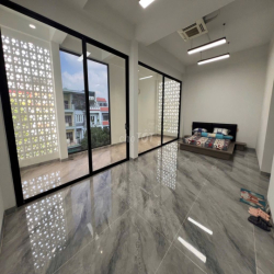 ✅✅Cho thuê villa 650m2 ngay trung tâm quận 9