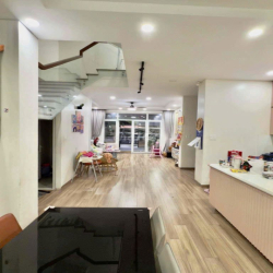 CHO THUÊ NHÀ NGUYÊN CĂN HẺM XE HƠI SƯ VẠN HẠNH - 4X20M - 18 Triệu .