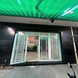 Cần tiền sử lý công việc sang lại nhà đang full khách giá