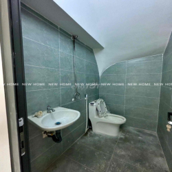 MBKD Mặt Tiền Trung Tâm Q10 - 7.5x13.5m - Hơn 100m2 KD Tự Do - 31tr TL