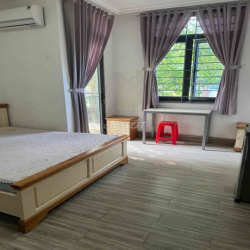 Cho thuê phòng ban công 4,5 Tr ngay Đặng Văn Sâm