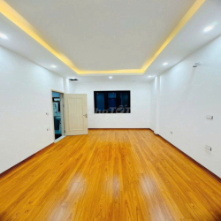 Nhà nguyên căn 4 tầng 3 PN 3 WC tại Tôn Đức Thắng Đống Đa