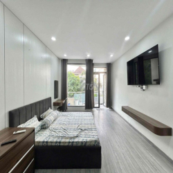SẴN CÁI PHÒNG RỘNG ÁC NGAY PHAN ĐĂNG LƯU GIÁ 6tr4 - gần chợ bà chiểu