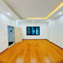 Nhà nguyên căn 4 tầng 3 PN 3 WC tại Tôn Đức Thắng Đống Đa