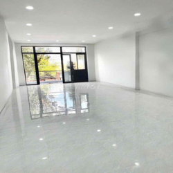 GẦN TTTM GIGAMAL NHÀ 2LẦU TRỐNG SUỐT TIỆN SETUP VĂN PHÒNG + DẠY HỌC