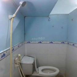 phòng trọ ban công giờ tự do 2,9tr p3q8 đi q5,q1 chỉ 3-5 phút