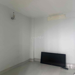 Nhà cho thuê mặt tiền hẻm xe hơi 95 lê văn lương Q7