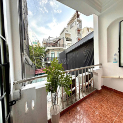 Ngay Vạn Hạnh Mall_CHDV_Balcony cửa sổ to đón nắng_Full NT_1PN_Bếptách