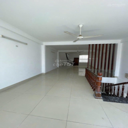 Cho thuê nguyên căn gần 400m sử dụng, 4 tầng 