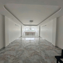 mặt tiền vị trí đep nhất Dương Quản Hàm khu kinh doanh sầm uất 