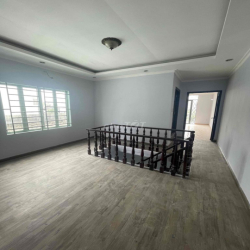 CHO THUÊ NHÀ NGUYÊN CĂN GẦN UB PHƯỜNG LONG TRƯỜNG Q9