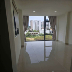 🔥Cho Thuê Căn Gốc Nhà MT 5 tầng, Nguyễn Thị Minh Khai