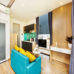 CHO THUÊ CĂN HỘ SÂN VƯỜN 2 BAN CÔNG SIÊU ĐẸP NGAY CẦU RÔNG- GIÁ 15TR